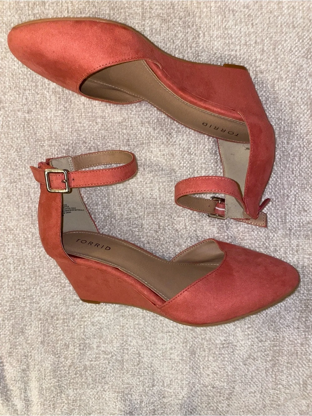 Torrid Coral Pink Faux Suede Wedge Heels 8.5W